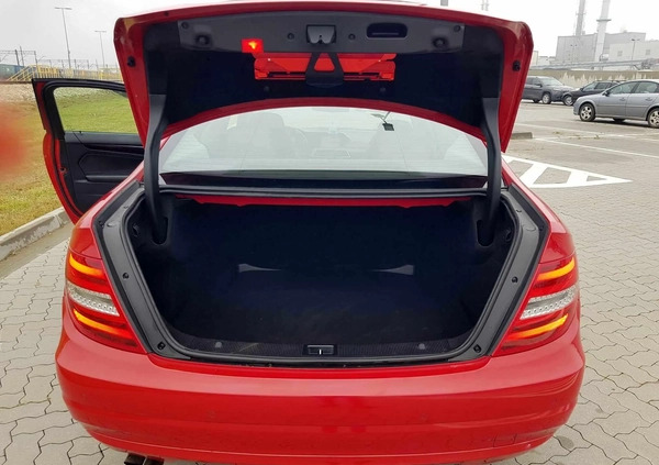 Mercedes-Benz Klasa C cena 46600 przebieg: 166000, rok produkcji 2012 z Trzemeszno małe 781